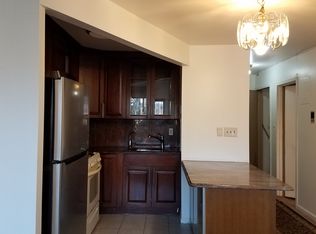 8412 60th Rd, Middle Village, NY 11379