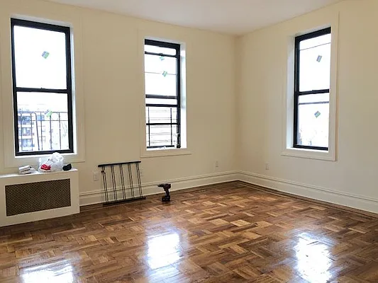 Rented by Lang Realty LLC | media 3