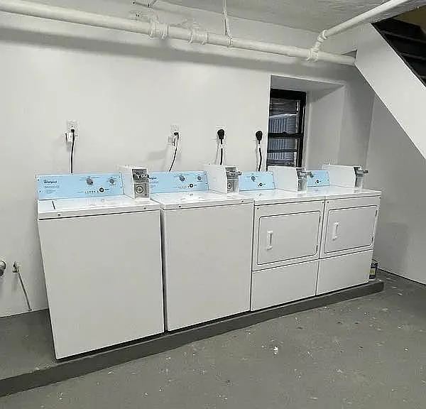 348 W 49th St #5C — Photo 6