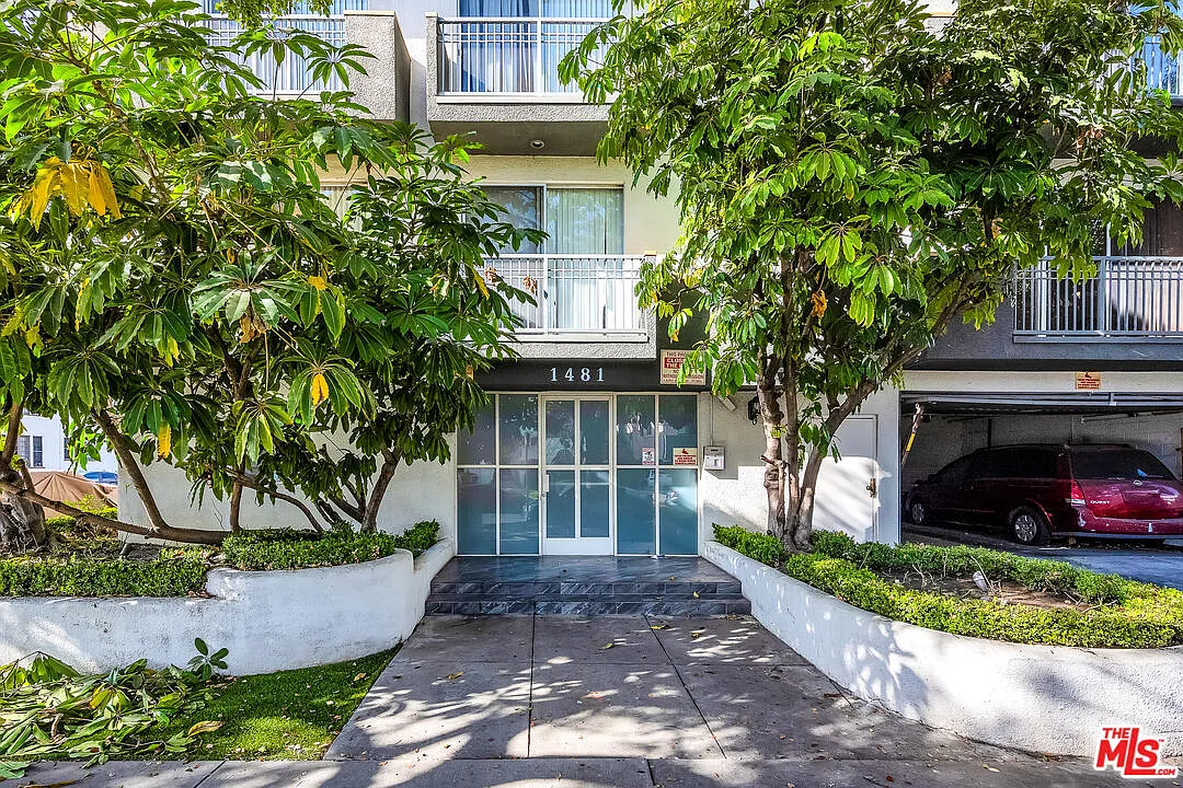 2 bed, 2.0 bath, 1200 sqft, $3,395 — Photo 3