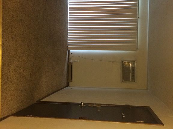 4th image of 4604 Governors Dr APT 6
