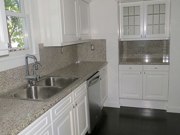 5th image of 1326 Stanford St #1326
