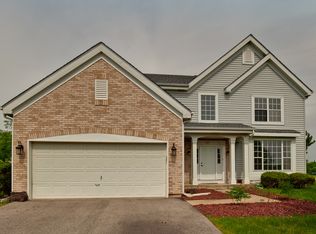 833 Foxmoor Ln, Lake Zurich, IL 60047