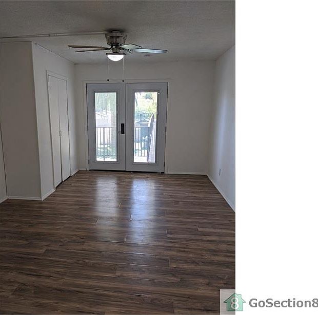1st image of 3319 N 32nd St #14