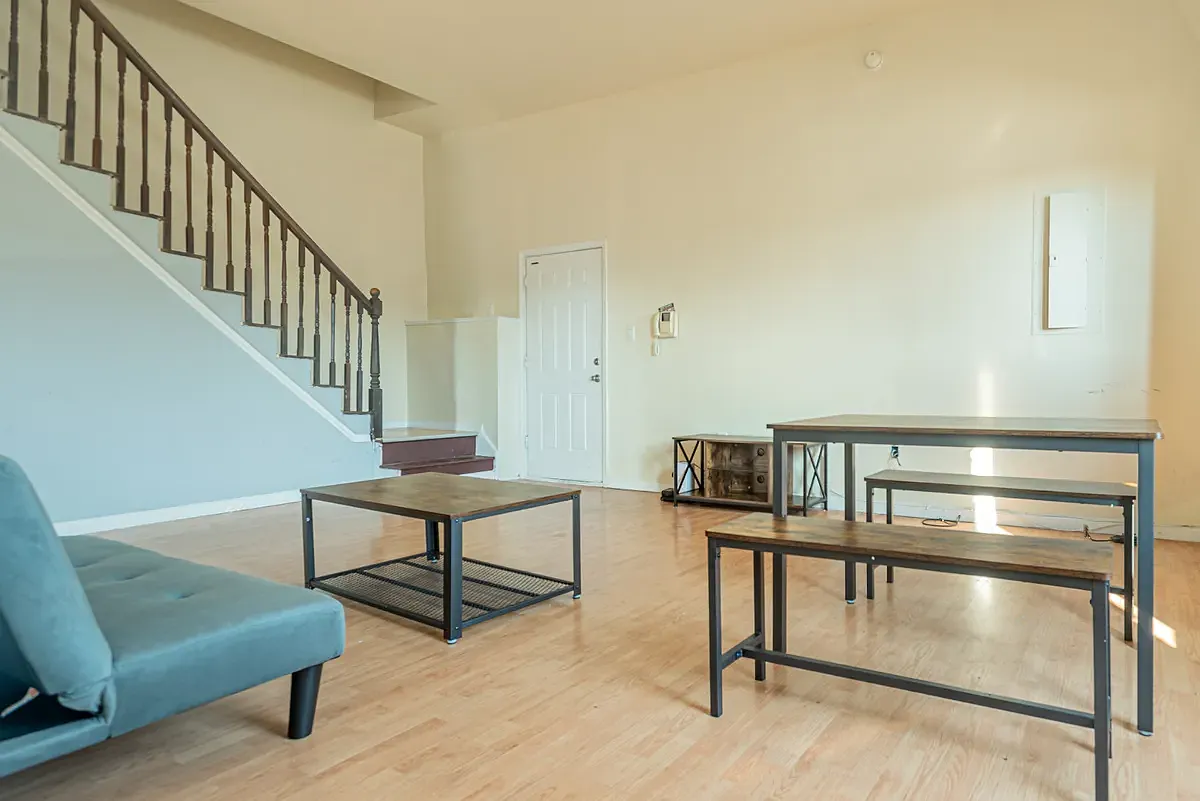 Building Photo - 1517 N 15th St #3F