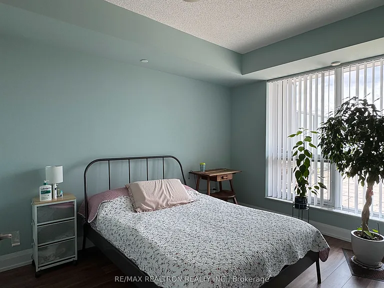 18 Graydon Hall Dr #301 — Photo 6