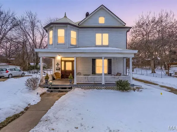 230 La Haye St, Ste Genevieve, MO 63670
