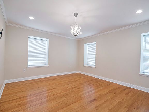 2nd image of 5402 Woodcrest Ave