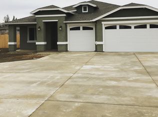 1152 Colorado Ct, Redding, CA 96003
