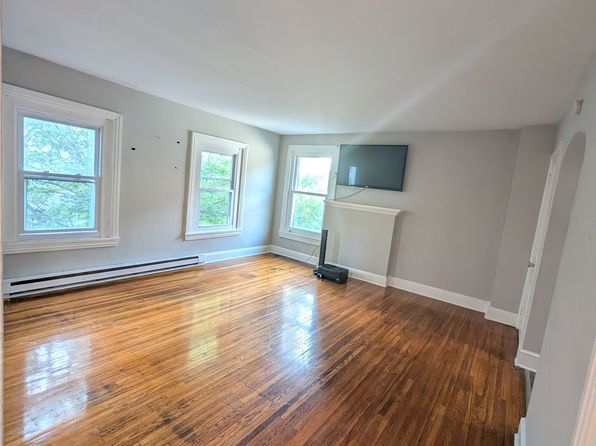 24 N Charlotte St #301
