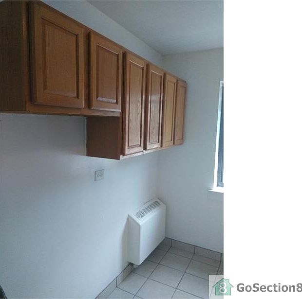 2nd image of 2027 E 72nd St