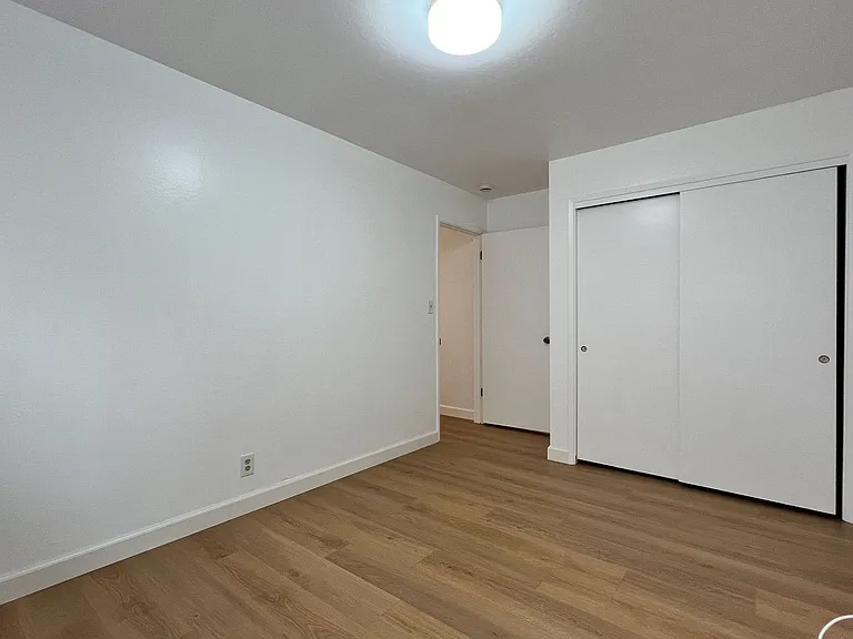 849 Laguna St — Photo 17