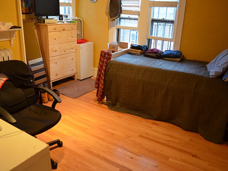 18 Warwick St #1 — Photo 5