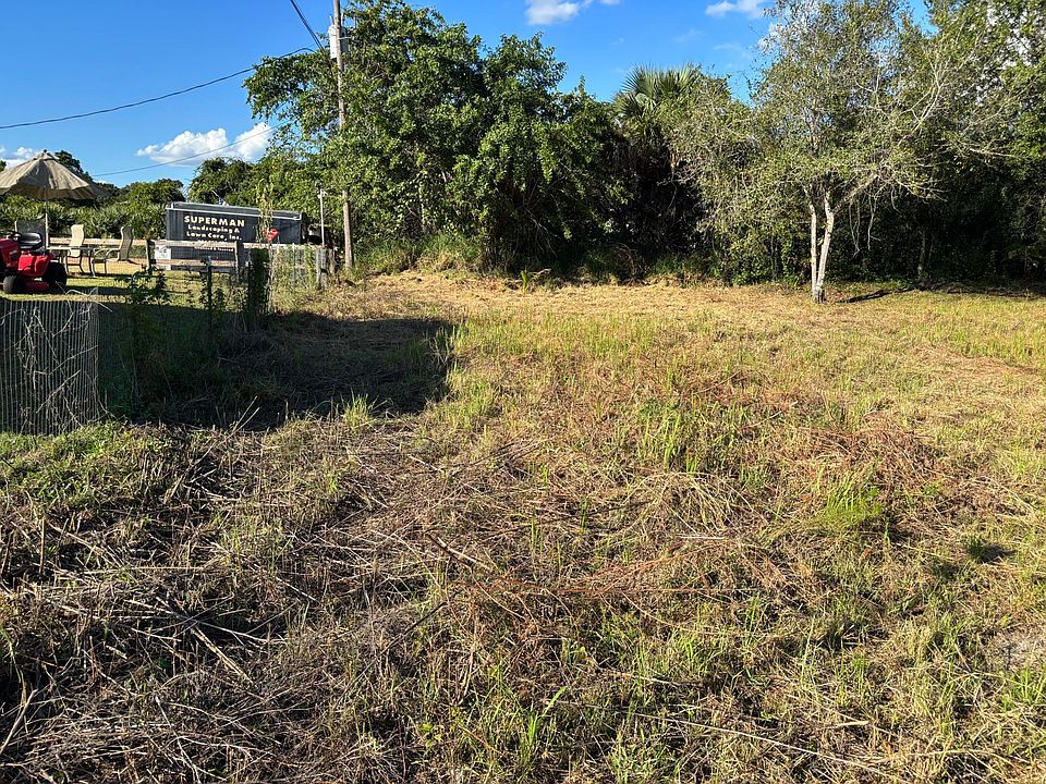 1st image of 2897 NW 32nd Avenue