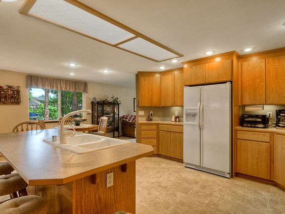 5th image of 12828 Sunridge Way E