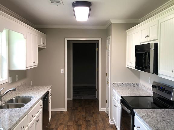 3rd image of 14774 Meadow Creek Ln