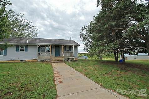 Beautiful Osage City Rancher