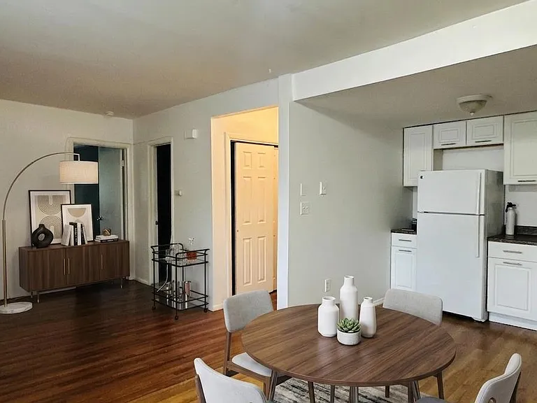 23 Pearl St #5 — Photo 3
