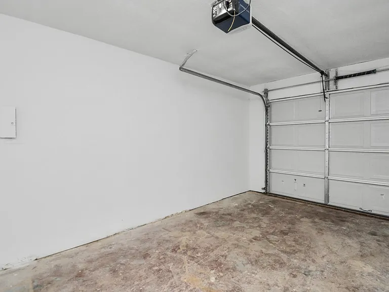 262 De Boll St — Photo 15