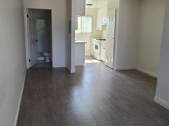2nd image of 6910 Simpson Ave APT 9