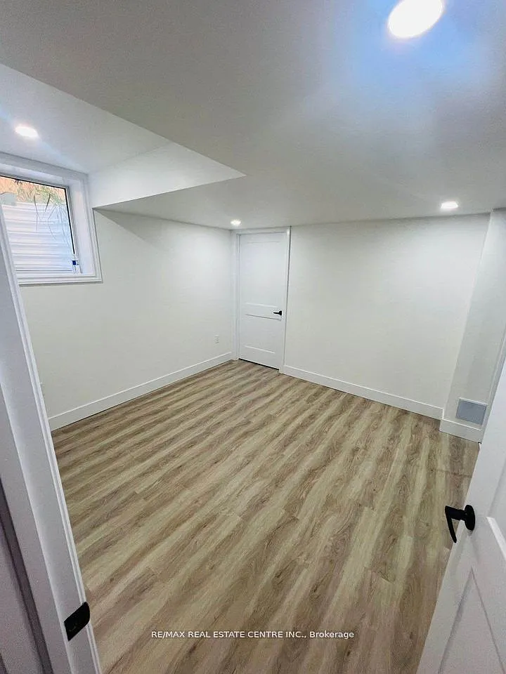 2 bed, $1,295 — Photo 3
