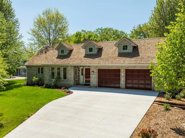 15575 Ranchview Ct, Wayzata, MN 55391