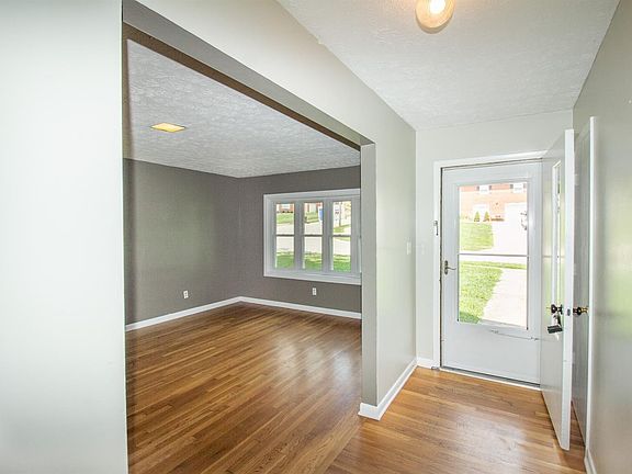 5th image of 149 Woodmont Dr