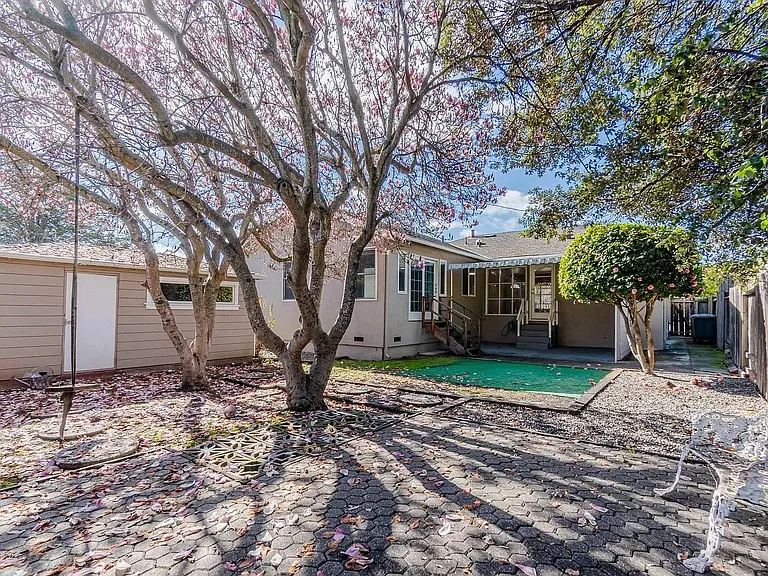 3553 Curtiss St — Photo 6