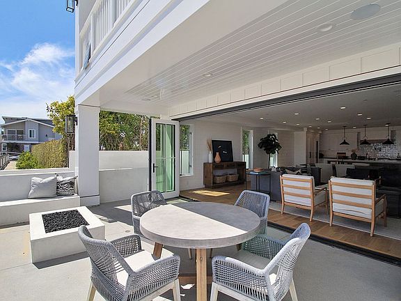 2nd image of 1820 E West Oceanfront