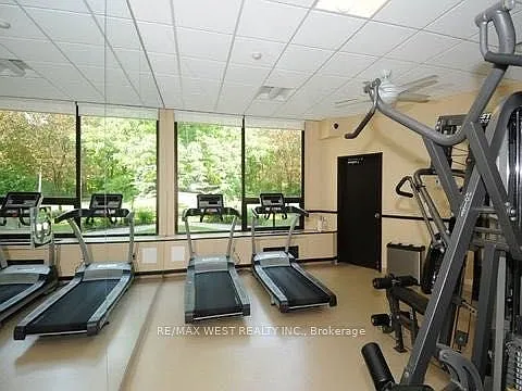 288 Mill Rd #F13 — Photo 31
