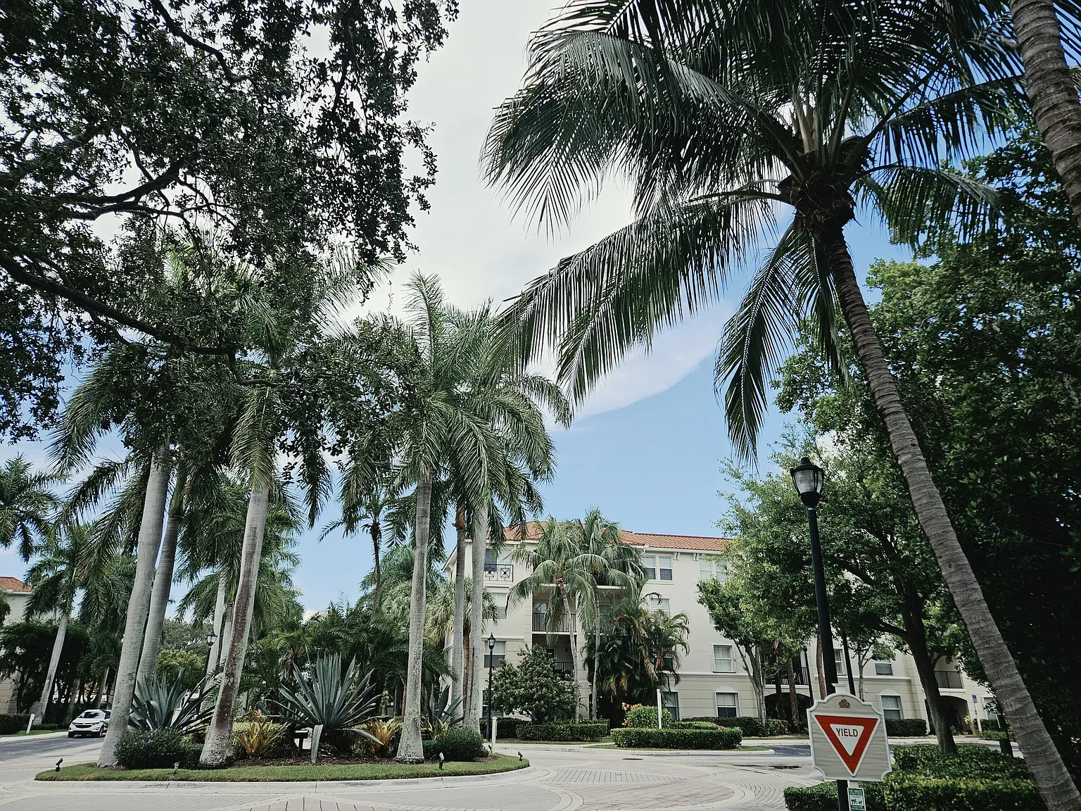 1 bed, 1.0 bath, 726 sqft, $2,750 — Photo 3