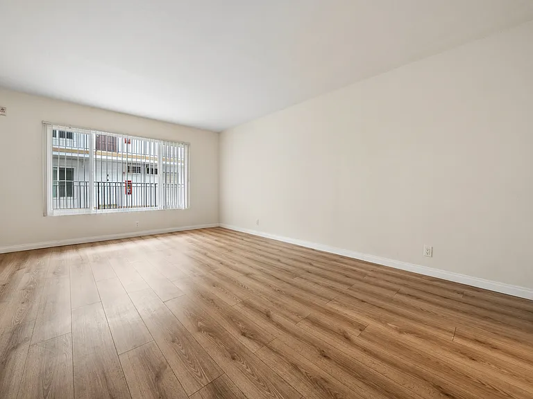 14143 Gilmore St #2 — Photo 17