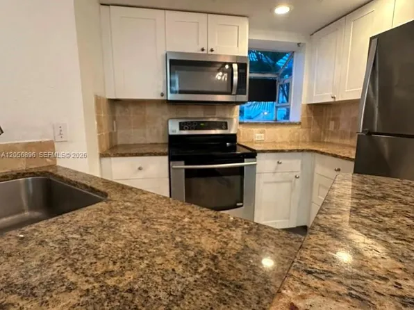 3330 Pinewalk Dr N APT 1611, Pompano Beach, FL 33063