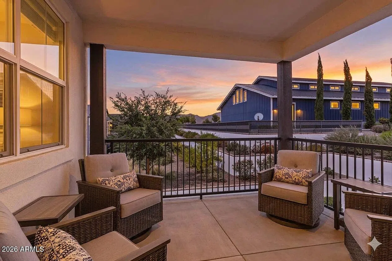 2 bed, 2.0 bath, 1805 sqft, $2,795 — Photo 2