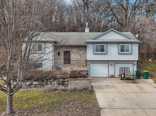 229 Yarrow Hill Dr, Cottage Grove, WI 53527