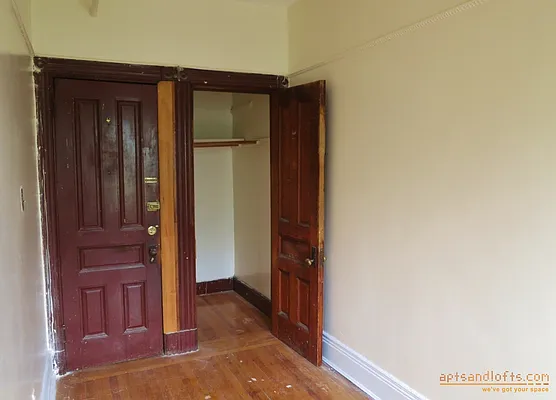 Rented by aptsandlofts.com | media 18