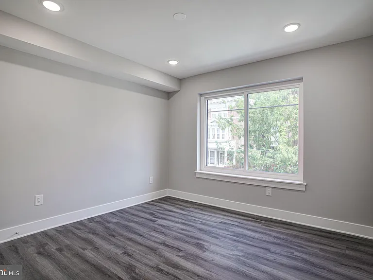 540 S 52nd St #2 — Photo 7