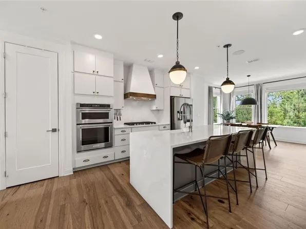 6589 Beacon Dr, Sandy Springs, GA 30328