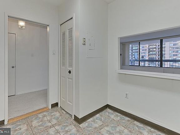 3rd image of 3701 S George Mason Dr Unit 801N