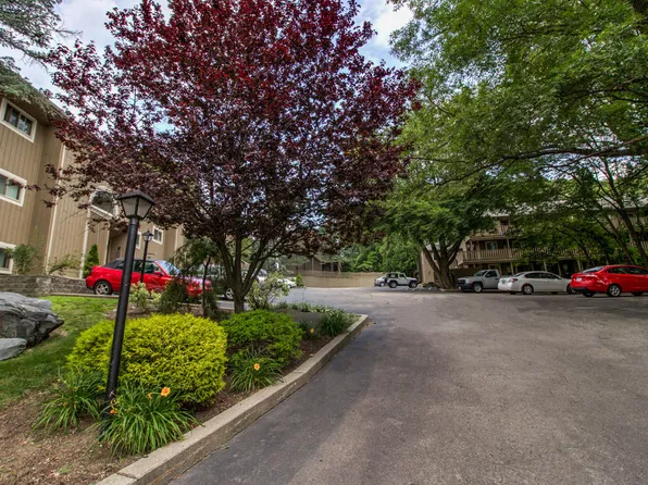 Meshanticut House, 630 Oaklawn Ave #209303cd0, Cranston, RI 02920