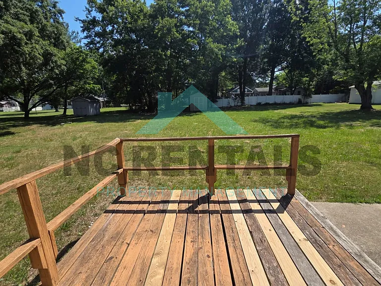 312 Walter Chambers St — Photo 24