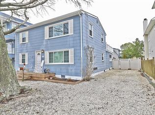 9 E 16th St, Brant Beach, NJ 08008