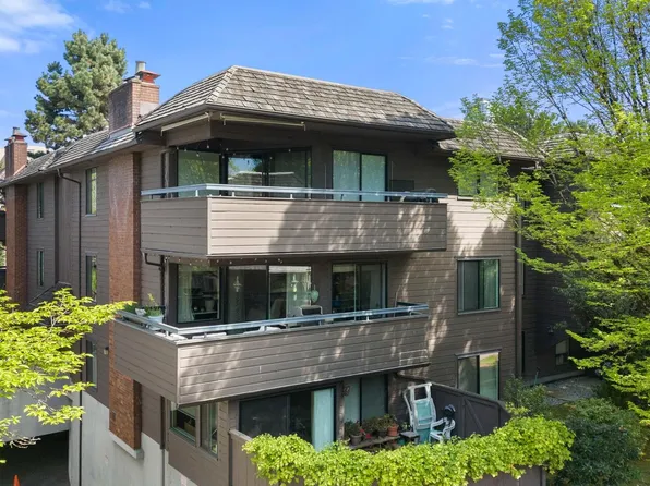 1720 W 12th Ave #209, Vancouver, BC V6J 2E6