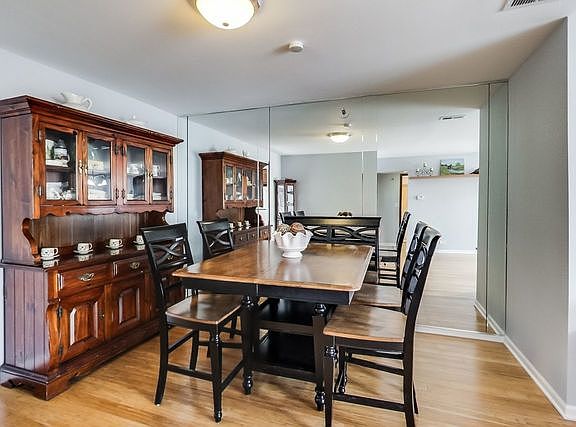5th image of 4144 Cove Ln APT C