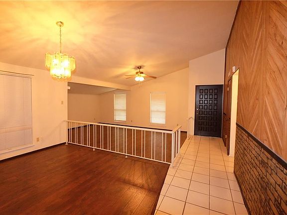 3rd image of 3013 Nutmeg Ln