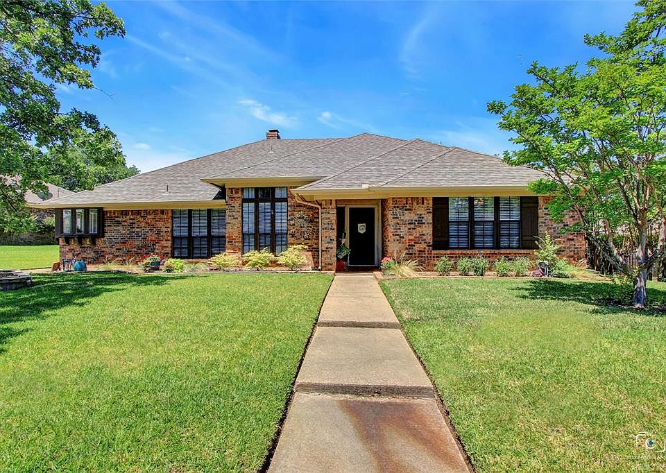 1st image of 4804 Arabian Ct