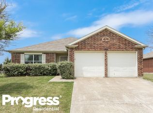 1611 Shady Shores Dr, Glenn Heights, TX 75154