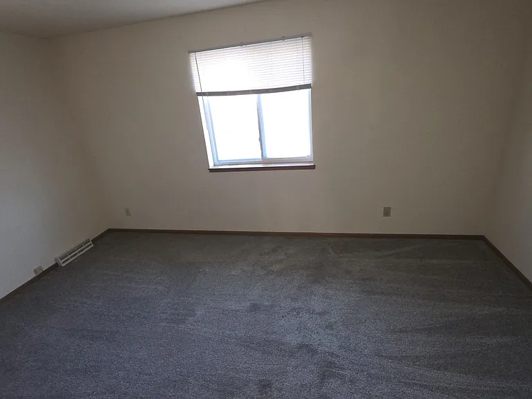 8 Fordem Ct — Photo 9