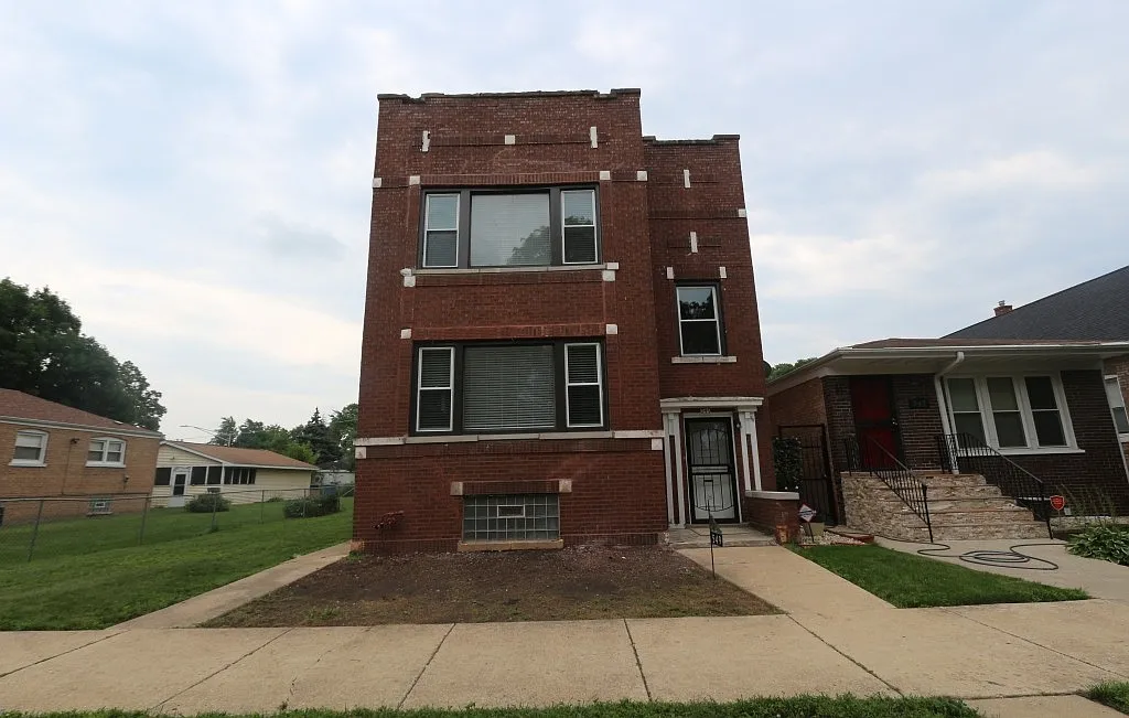 3 bed, 1500 sqft, $1,900 — Photo 1
