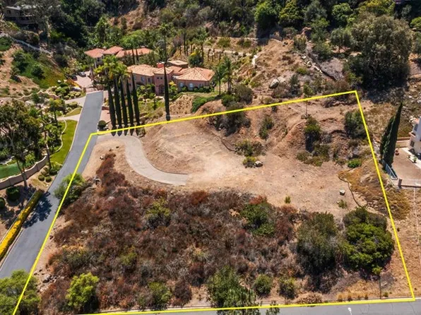 Lake Helix Ter, La Mesa, CA 91941